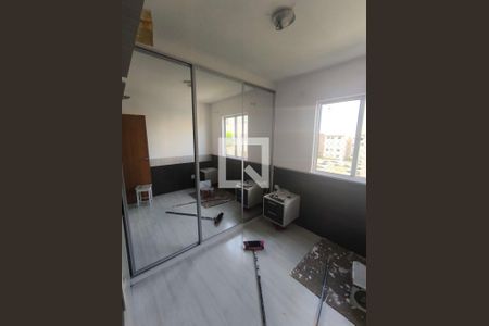 Quarto de apartamento para alugar com 3 quartos, 56m² em Santa Cândida, Curitiba
