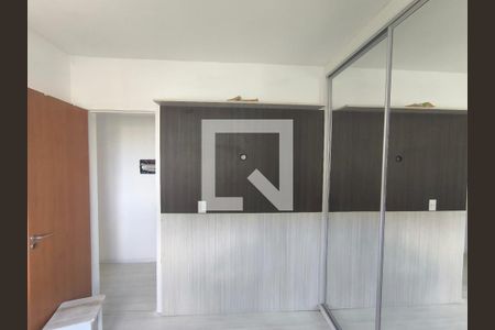 Quarto de apartamento para alugar com 3 quartos, 56m² em Santa Cândida, Curitiba