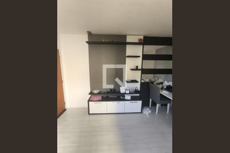 Sala de apartamento para alugar com 3 quartos, 56m² em Santa Cândida, Curitiba