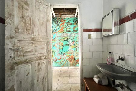 Banheiro  de casa à venda com 2 quartos, 80m² em Vila Mira, São Paulo