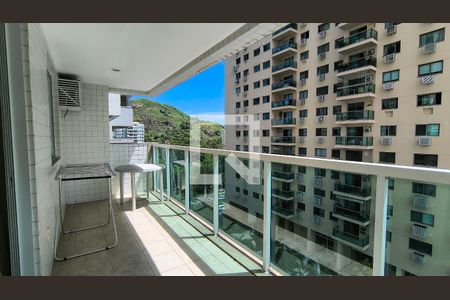 Varanda de apartamento para alugar com 2 quartos, 76m² em Recreio dos Bandeirantes, Rio de Janeiro