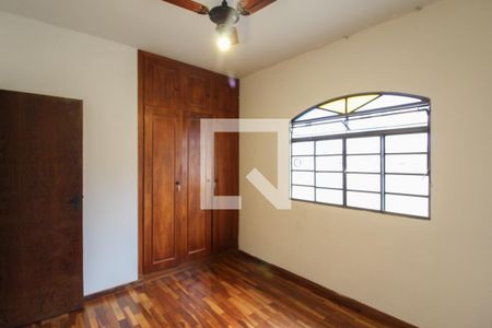 Quarto 1 de apartamento para alugar com 2 quartos, 70m² em Ouro Preto, Belo Horizonte