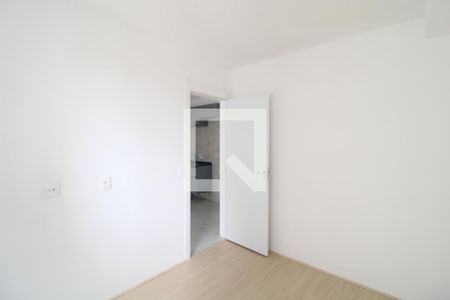 Quarto 1 de apartamento para alugar com 2 quartos, 34m² em Jardim Sabara, São Paulo