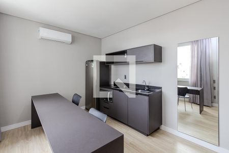Sala/Cozinha de kitnet/studio para alugar com 1 quarto, 30m² em Centro Histórico, Porto Alegre