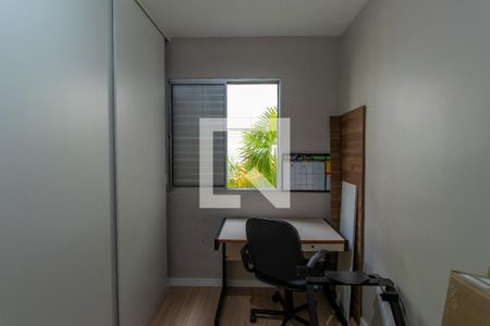 Quarto 2 de apartamento para alugar com 2 quartos, 55m² em Jardim da Gloria, Cotia