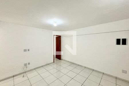 Sala/Cozinha de casa para alugar com 1 quarto, 32m² em Penha de França, São Paulo