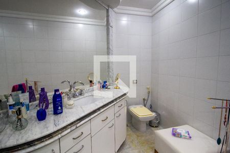 Banheiro da Suíte  de casa para alugar com 3 quartos, 334m² em Vila Santana, Sorocaba