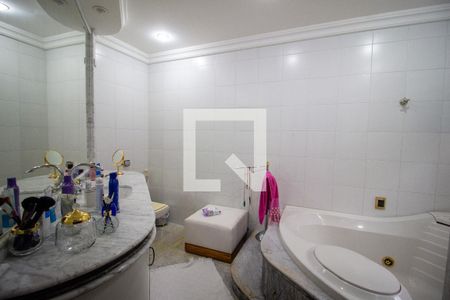 Banheiro da Suíte  de casa para alugar com 3 quartos, 334m² em Vila Santana, Sorocaba