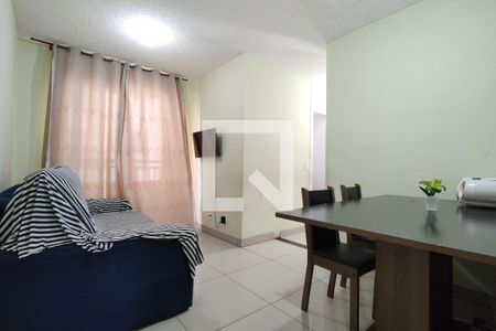 Sala de apartamento para alugar com 2 quartos, 50m² em Taquara, Rio de Janeiro