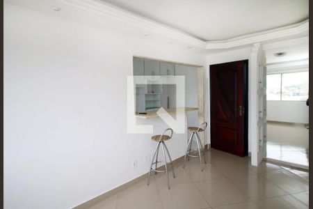 Sala de apartamento para alugar com 2 quartos, 45m² em Olaria, Rio de Janeiro