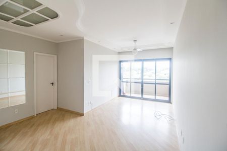 Sala  de apartamento para alugar com 4 quartos, 86m² em Empresarial 18 do Forte, Barueri