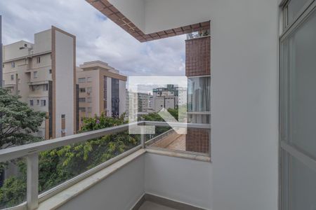 Apartamento à venda com 3 quartos, 90m² em Santa Efigênia, Belo Horizonte