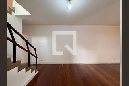 Sala de casa à venda com 3 quartos, 222m² em Campo Belo, São Paulo