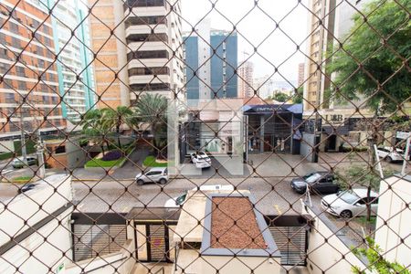VISTA DA SACADA de apartamento à venda com 4 quartos, 172m² em Cambuí, Campinas