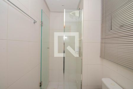 Banheiro da Suíte de apartamento à venda com 1 quarto, 76m² em Três Figueiras, Porto Alegre