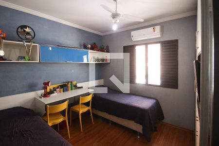 Quarto 1 de casa à venda com 3 quartos, 208m² em Vila Medeiros, São Paulo