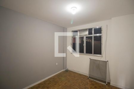 Quarto 2 de apartamento para alugar com 3 quartos, 66m² em Centro, São Gonçalo