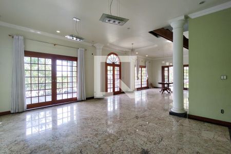 Sala de casa de condomínio à venda com 4 quartos, 1000m² em Pechincha, Rio de Janeiro