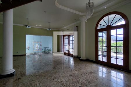 Sala de casa de condomínio à venda com 4 quartos, 1000m² em Pechincha, Rio de Janeiro