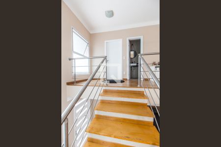 Escada de apartamento para alugar com 4 quartos, 320m² em Residencial Onze (alphaville), Santana de Parnaíba