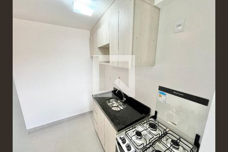 Sala/Cozinha de apartamento para alugar com 1 quarto, 38m² em Vila Mazzei, São Paulo