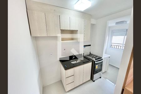 Sala/Cozinha de apartamento para alugar com 1 quarto, 38m² em Vila Mazzei, São Paulo