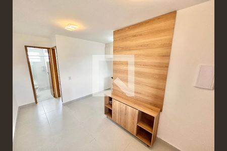 Sala/Cozinha de apartamento para alugar com 1 quarto, 38m² em Vila Mazzei, São Paulo
