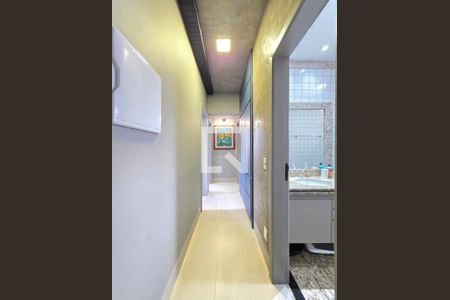 Corredor e Roupeiro de apartamento à venda com 4 quartos, 200m² em Buritis, Belo Horizonte