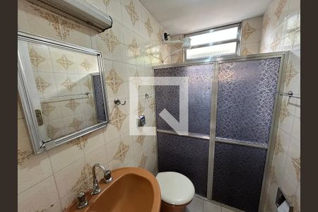 Banheiro de casa para alugar com 1 quarto, 50m² em Rocha Miranda, Rio de Janeiro