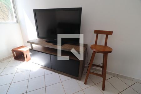 Sala de apartamento para alugar com 2 quartos, 50m² em Santa Mônica, Uberlândia