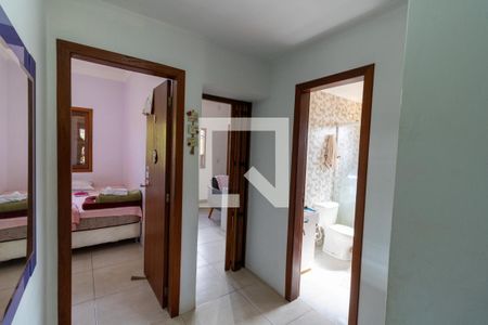 Corredor de casa à venda com 3 quartos, 100m² em Vila Nova, Porto Alegre