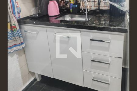 Cozinha de apartamento à venda com 2 quartos, 58m² em Heliópolis, Belo Horizonte