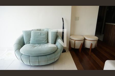 Detalhe Sala de apartamento à venda com 3 quartos, 88m² em Vila Galvão, Guarulhos