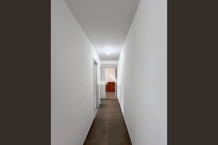 Corredor de apartamento para alugar com 2 quartos, 45m² em Parque Bristol, São Paulo