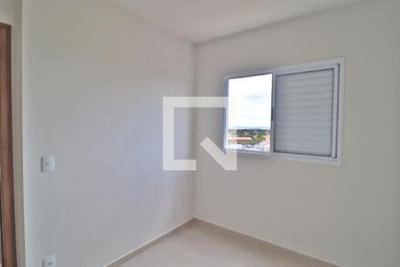 Quarto 1 de apartamento para alugar com 2 quartos, 60m² em Morumbi, Uberlândia
