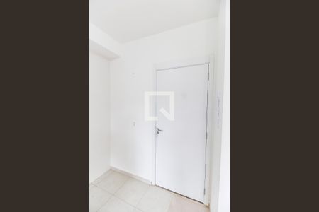 Entrada de apartamento para alugar com 2 quartos, 43m² em Jardim Planalto, Carapicuíba