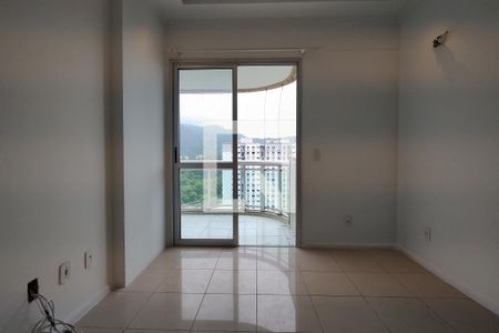 Sala de apartamento para alugar com 3 quartos, 78m² em Barra Olímpica, Rio de Janeiro