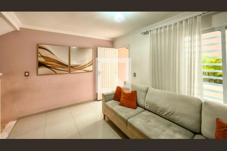 Sala de casa de condomínio para alugar com 3 quartos, 100m² em Capela do Socorro, São Paulo