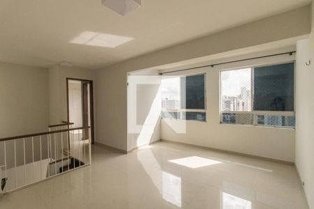 Sala 1 de apartamento para alugar com 1 quarto, 77m² em Centro, Curitiba