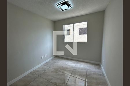 Sala de apartamento à venda com 2 quartos, 40m² em Cavalcanti, Rio de Janeiro