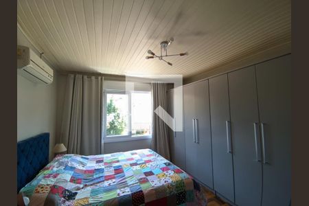 Suíte de casa à venda com 3 quartos, 120m² em São Geraldo, Porto Alegre