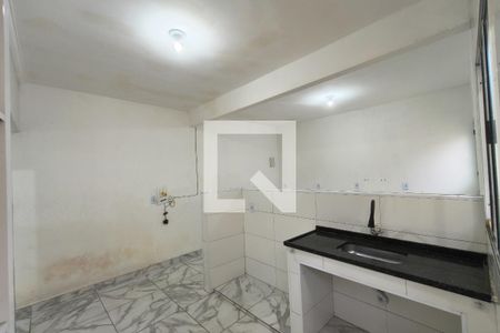 Cozinha  de casa de condomínio para alugar com 2 quartos, 58m² em Parque das Americas, Praia Grande