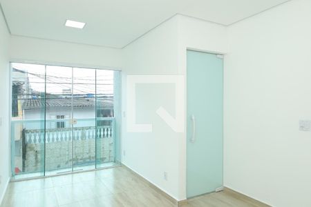 Sala de casa para alugar com 1 quarto, 10m² em Parque Guarani, São Paulo