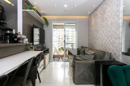 Sala de apartamento à venda com 2 quartos, 58m² em Chácara Seis de Outubro, São Paulo