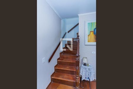 Escada de casa para alugar com 2 quartos, 130m² em Jardim Peri, São Paulo