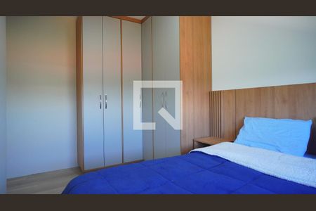 Quarto 1 de apartamento para alugar com 2 quartos, 50m² em Humaitá, Porto Alegre
