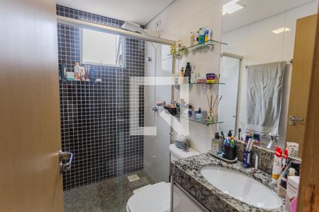 Banheiro da Suíte 1 de apartamento para alugar com 2 quartos, 102m² em Cruzeiro, Belo Horizonte
