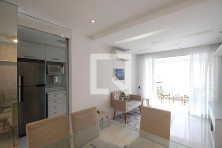 Sala de apartamento para alugar com 2 quartos, 80m² em Barra Olímpica, Rio de Janeiro