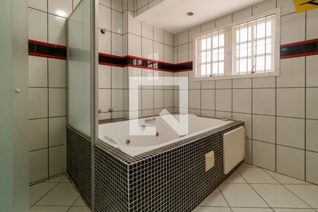 Banheiro da Suíte de casa para alugar com 4 quartos, 450m² em Vila Medeiros, São Paulo