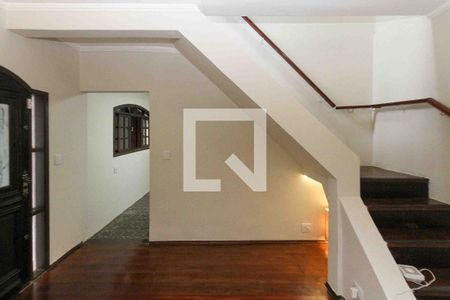 Casa para alugar com 3 quartos, 175m² em Jardim Rodolfo Pirani, São Paulo